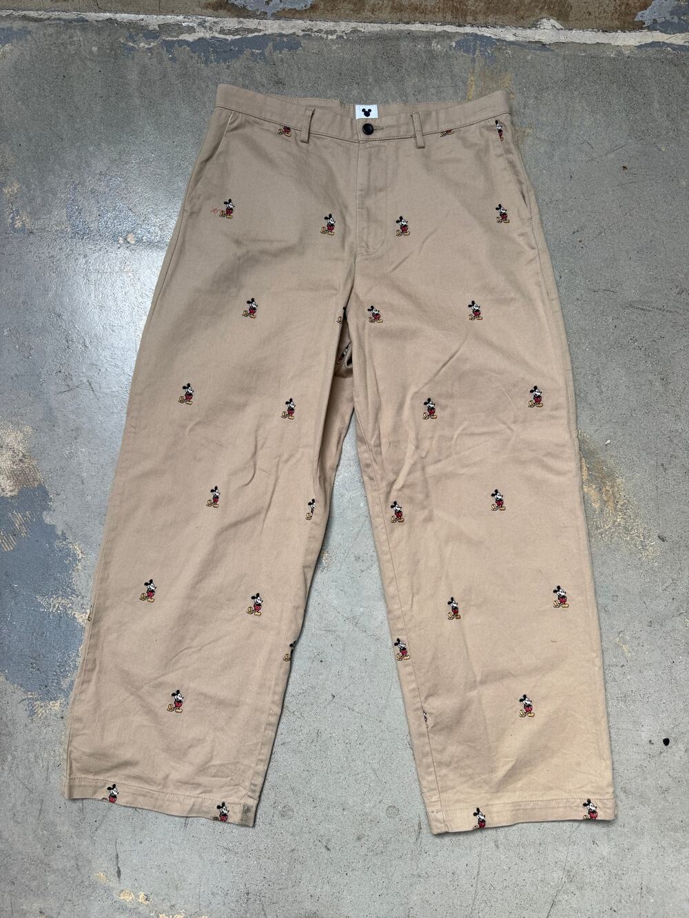 Gap × Disney Embroidered Baggy Khakis (34) (Pre-Owned)